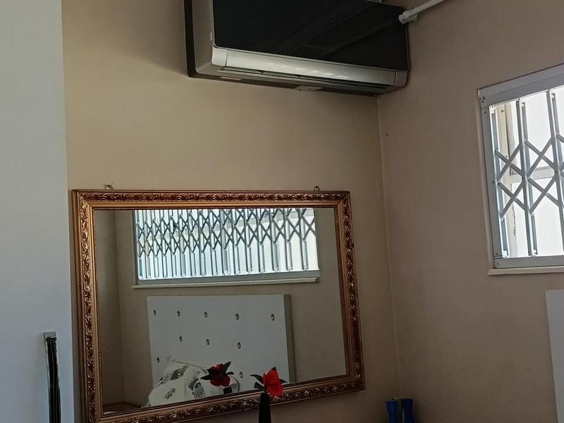 2 Bedroom Property for Sale in Essenwood KwaZulu-Natal
