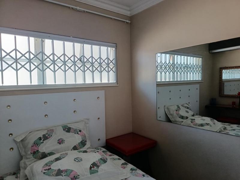 2 Bedroom Property for Sale in Essenwood KwaZulu-Natal