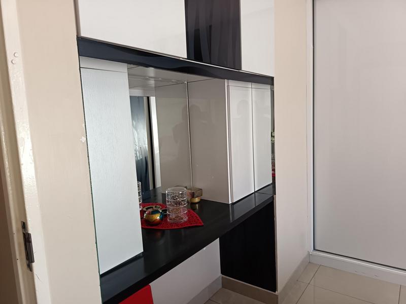 2 Bedroom Property for Sale in Essenwood KwaZulu-Natal