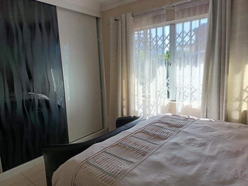 2 Bedroom Property for Sale in Essenwood KwaZulu-Natal