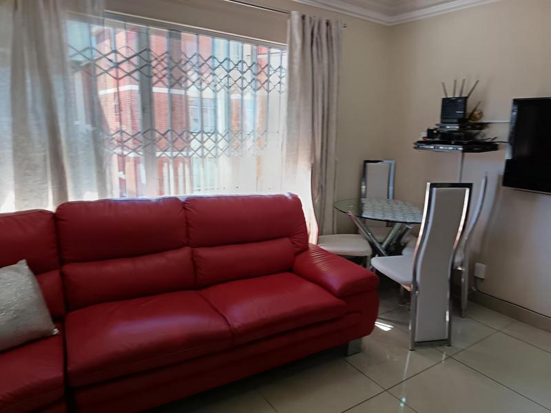 2 Bedroom Property for Sale in Essenwood KwaZulu-Natal