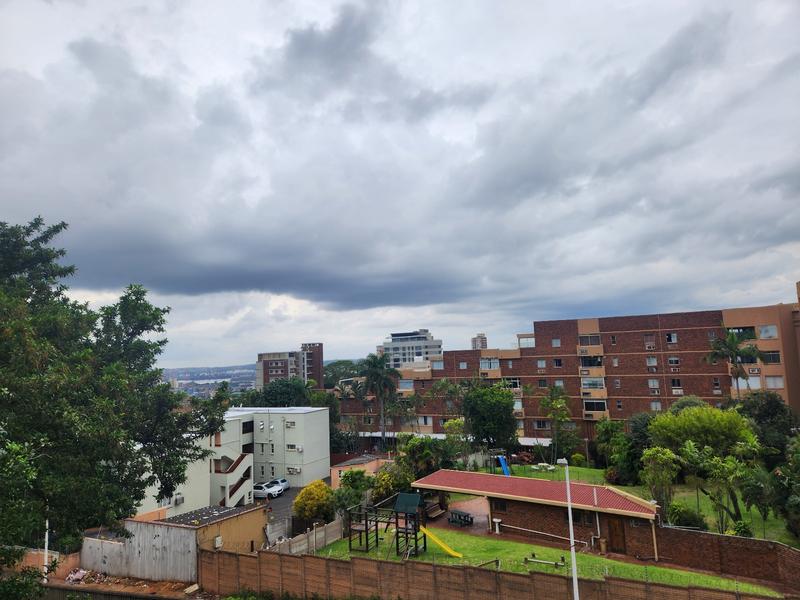 To Let 1 Bedroom Property for Rent in Essenwood KwaZulu-Natal