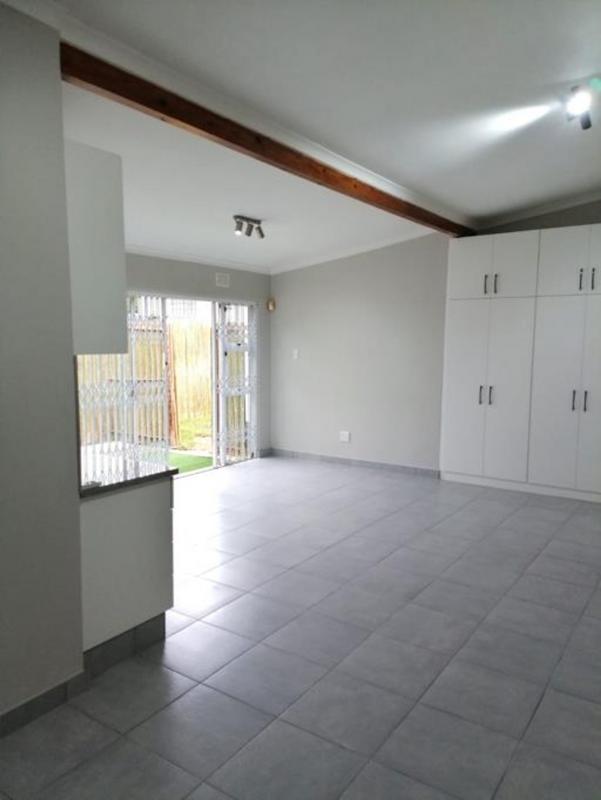 To Let 1 Bedroom Property for Rent in Durban North KwaZulu-Natal