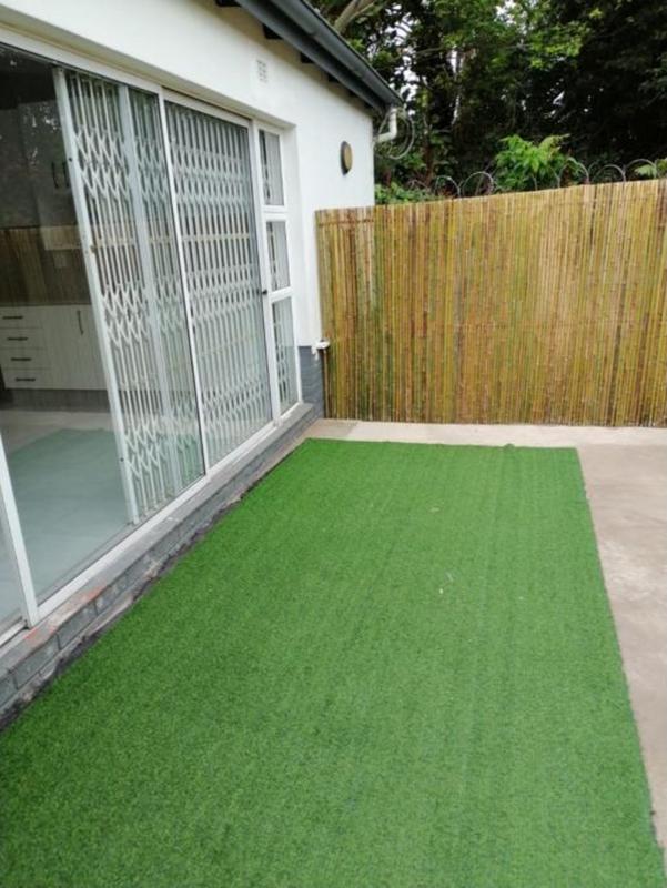 To Let 1 Bedroom Property for Rent in Durban North KwaZulu-Natal
