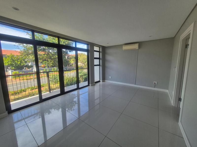 To Let 5 Bedroom Property for Rent in Izinga Ridge KwaZulu-Natal