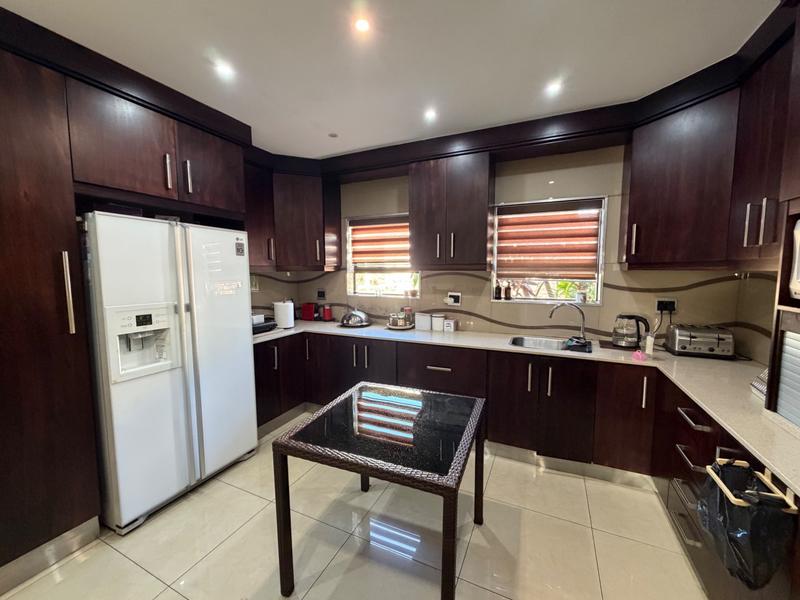 6 Bedroom Property for Sale in Herrwood Park KwaZulu-Natal