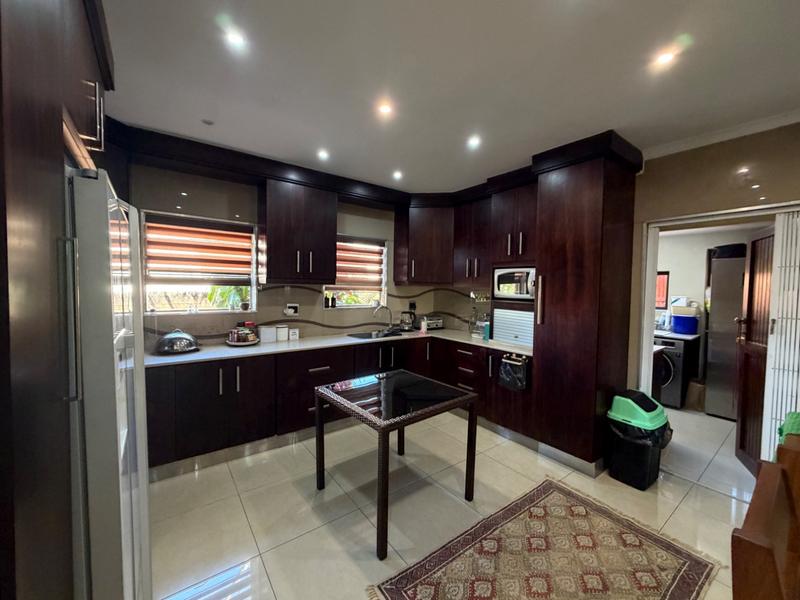 6 Bedroom Property for Sale in Herrwood Park KwaZulu-Natal