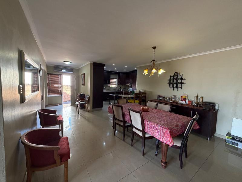 6 Bedroom Property for Sale in Herrwood Park KwaZulu-Natal