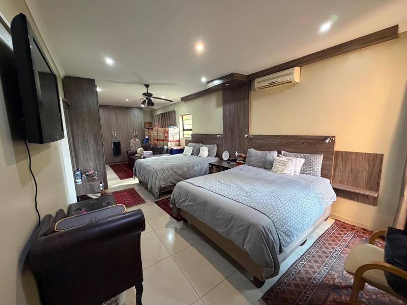 6 Bedroom Property for Sale in Herrwood Park KwaZulu-Natal