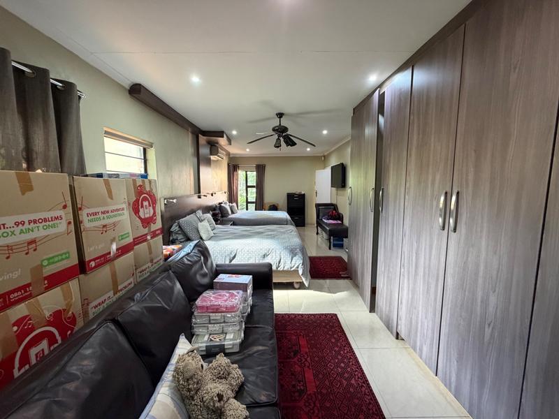 6 Bedroom Property for Sale in Herrwood Park KwaZulu-Natal