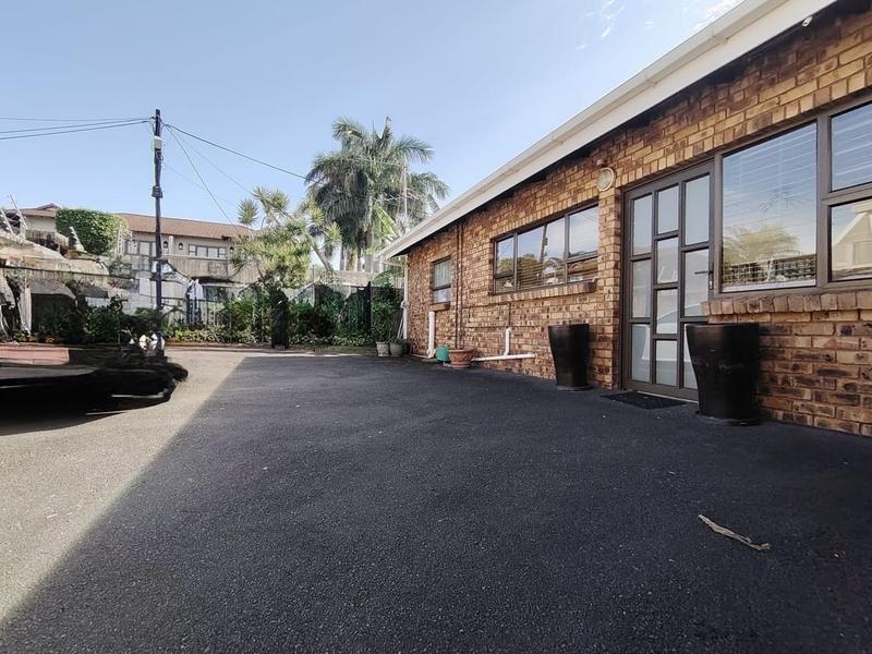 6 Bedroom Property for Sale in Herrwood Park KwaZulu-Natal