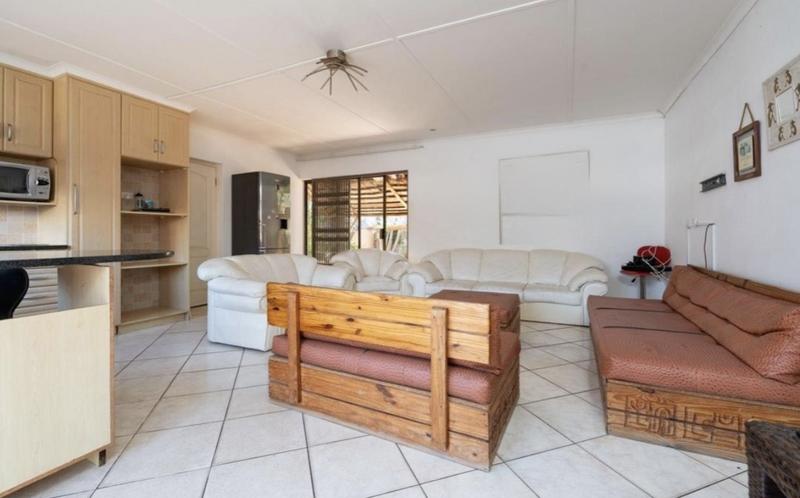 6 Bedroom Property for Sale in Herrwood Park KwaZulu-Natal