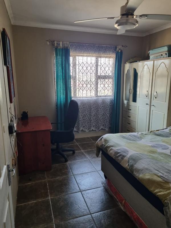 3 Bedroom Property for Sale in Umzinto KwaZulu-Natal