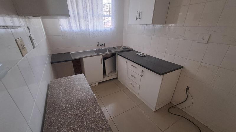 To Let 1 Bedroom Property for Rent in Overport KwaZulu-Natal