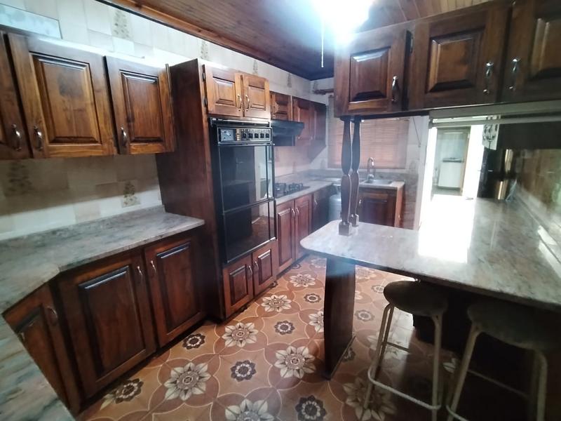 3 Bedroom Property for Sale in Northcroft KwaZulu-Natal