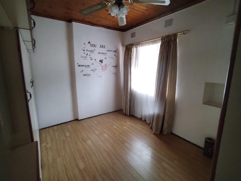 3 Bedroom Property for Sale in Northcroft KwaZulu-Natal