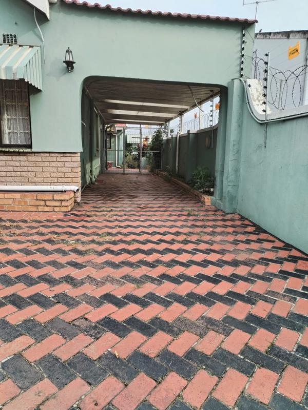 3 Bedroom Property for Sale in Northcroft KwaZulu-Natal