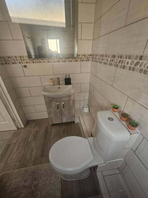 To Let 1 Bedroom Property for Rent in Hillcrest KwaZulu-Natal