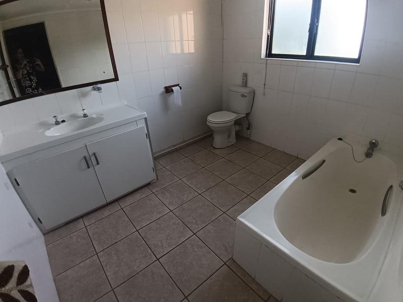 2 Bedroom Property for Sale in Margate KwaZulu-Natal