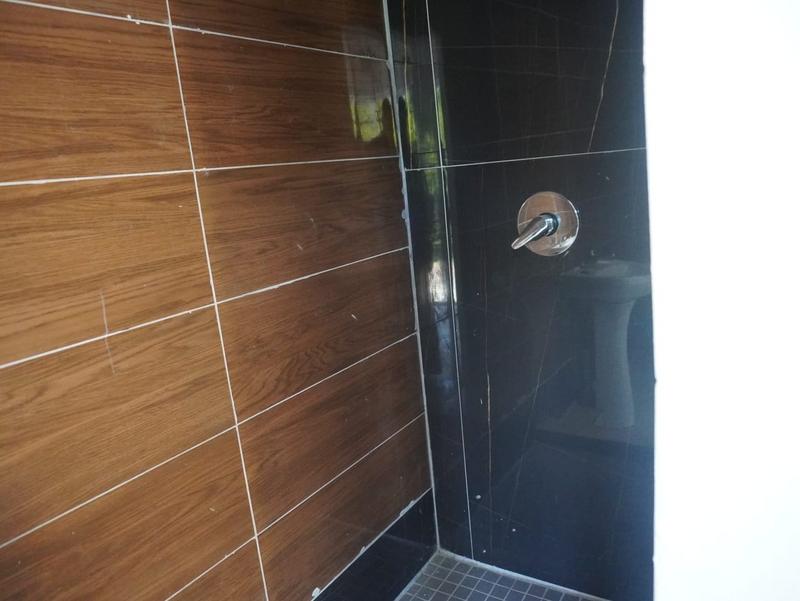 To Let 1 Bedroom Property for Rent in Berea West KwaZulu-Natal