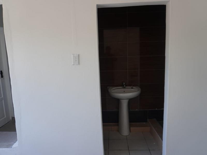 To Let 1 Bedroom Property for Rent in Berea West KwaZulu-Natal