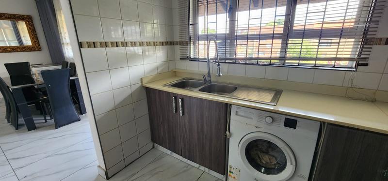 2 Bedroom Property for Sale in Umkomaas KwaZulu-Natal