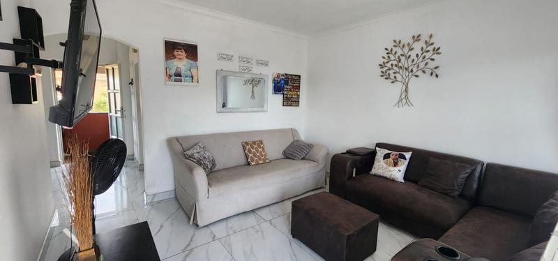 2 Bedroom Property for Sale in Umkomaas KwaZulu-Natal