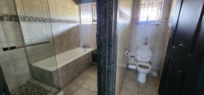 2 Bedroom Property for Sale in Umkomaas KwaZulu-Natal