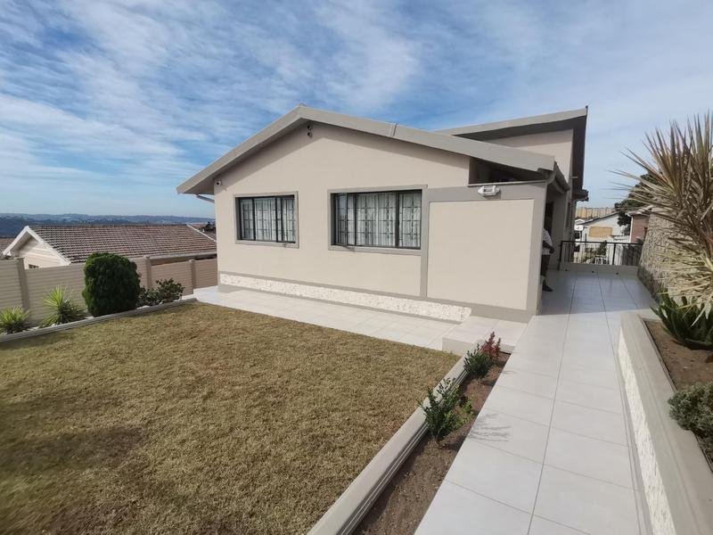 To Let 4 Bedroom Property for Rent in Reservoir Hills KwaZulu-Natal