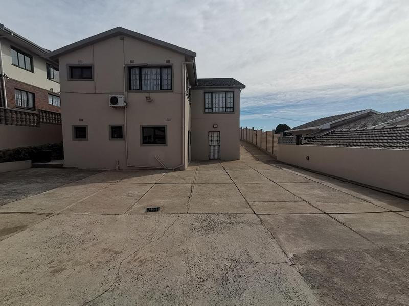 To Let 4 Bedroom Property for Rent in Reservoir Hills KwaZulu-Natal