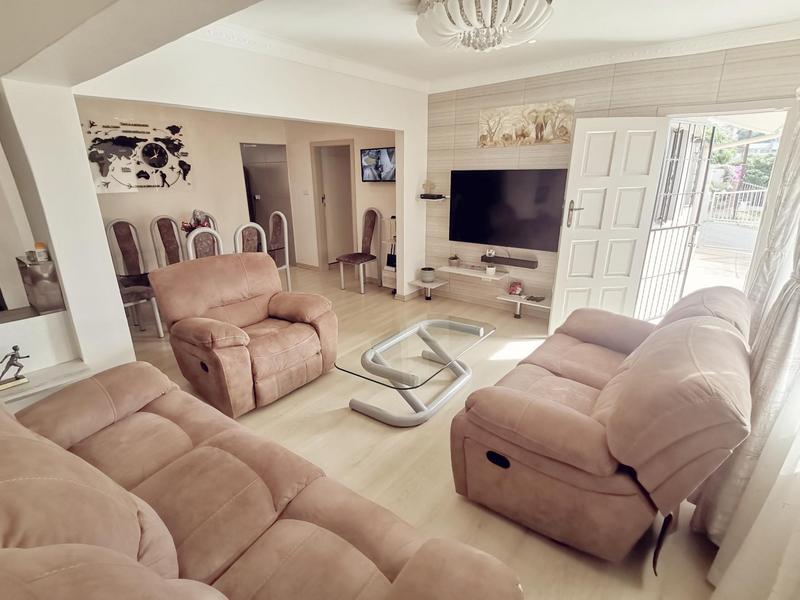 To Let 4 Bedroom Property for Rent in Reservoir Hills KwaZulu-Natal