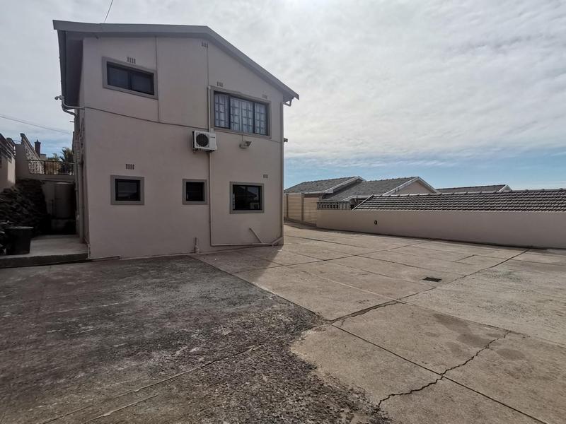 To Let 4 Bedroom Property for Rent in Reservoir Hills KwaZulu-Natal