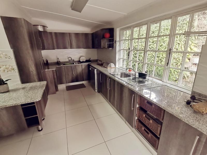 To Let 4 Bedroom Property for Rent in Dawncliffe KwaZulu-Natal
