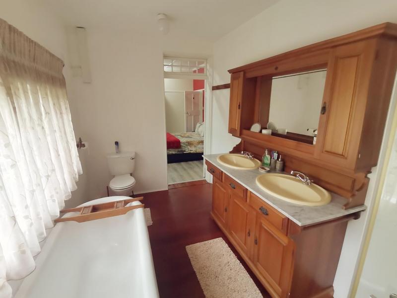 To Let 4 Bedroom Property for Rent in Dawncliffe KwaZulu-Natal
