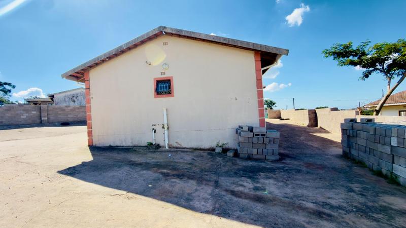 6 Bedroom Property for Sale in Ntuzuma KwaZulu-Natal