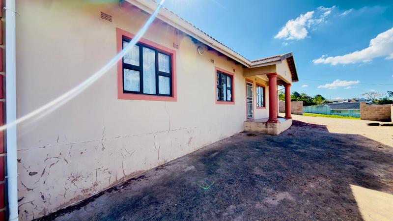 6 Bedroom Property for Sale in Ntuzuma KwaZulu-Natal