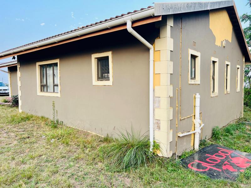6 Bedroom Property for Sale in Ntuzuma KwaZulu-Natal