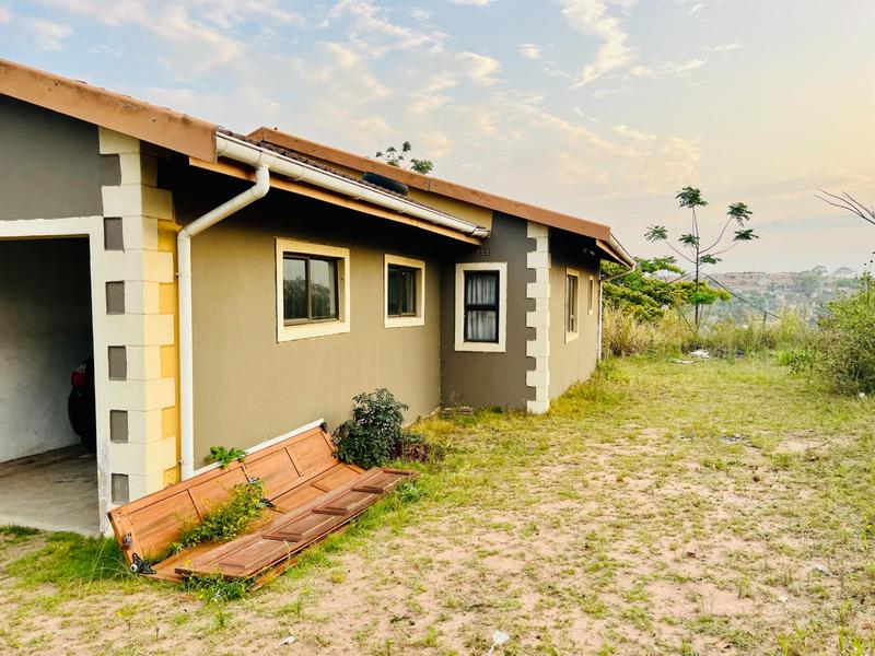 6 Bedroom Property for Sale in Ntuzuma KwaZulu-Natal