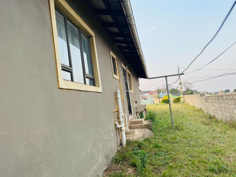 6 Bedroom Property for Sale in Ntuzuma KwaZulu-Natal