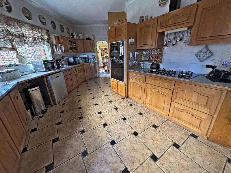 7 Bedroom Property for Sale in Uvongo KwaZulu-Natal