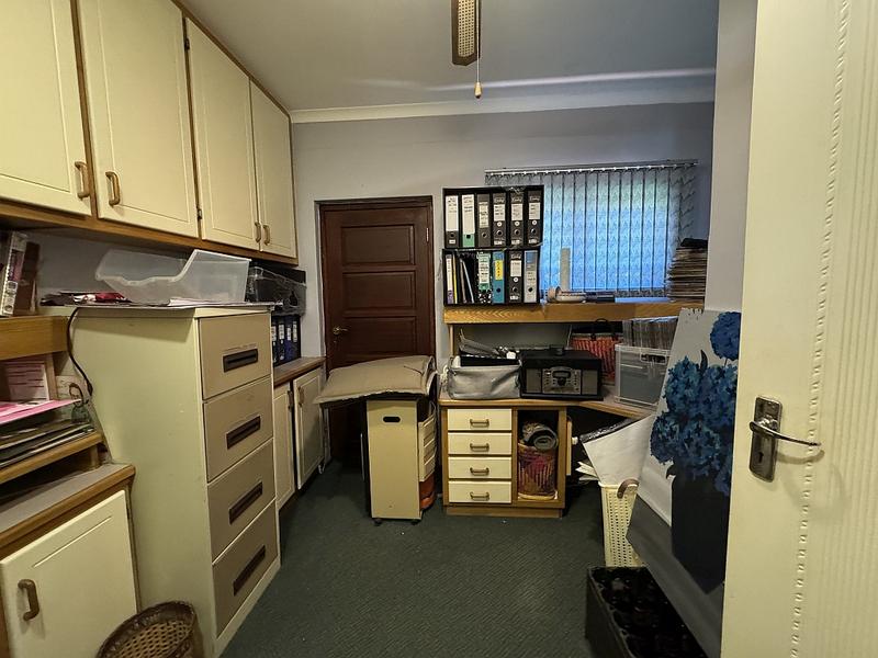 7 Bedroom Property for Sale in Uvongo KwaZulu-Natal