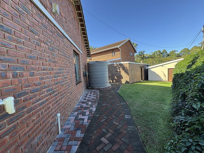 7 Bedroom Property for Sale in Uvongo KwaZulu-Natal