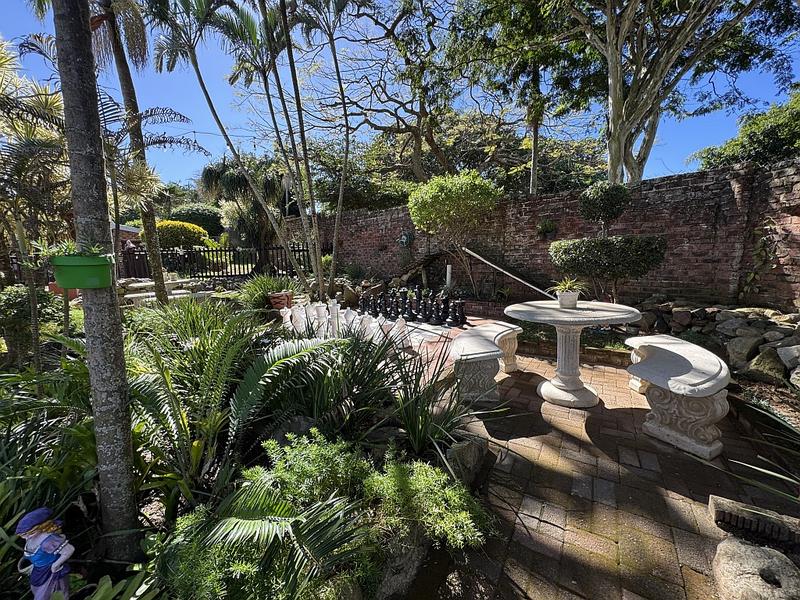 7 Bedroom Property for Sale in Uvongo KwaZulu-Natal
