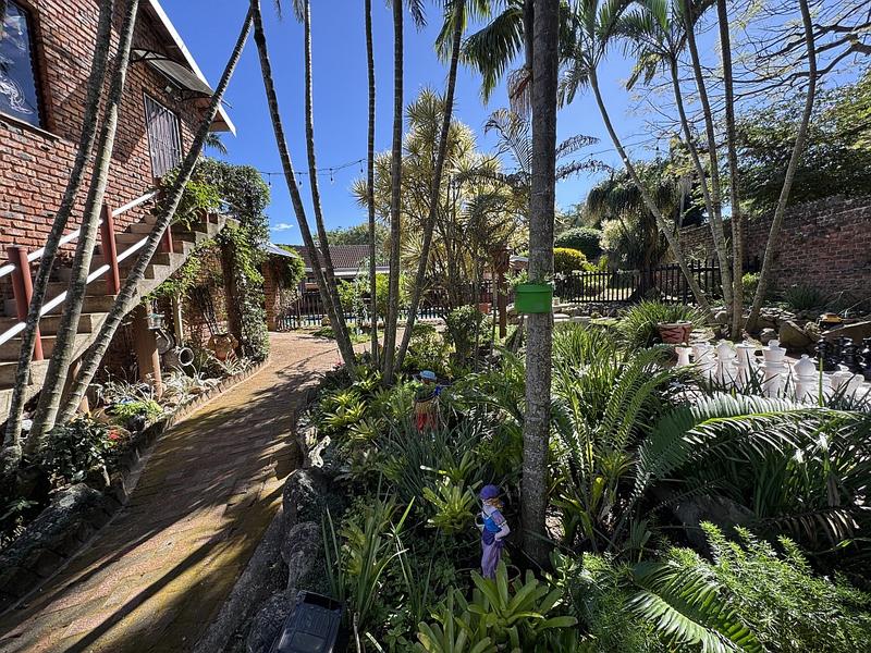 7 Bedroom Property for Sale in Uvongo KwaZulu-Natal