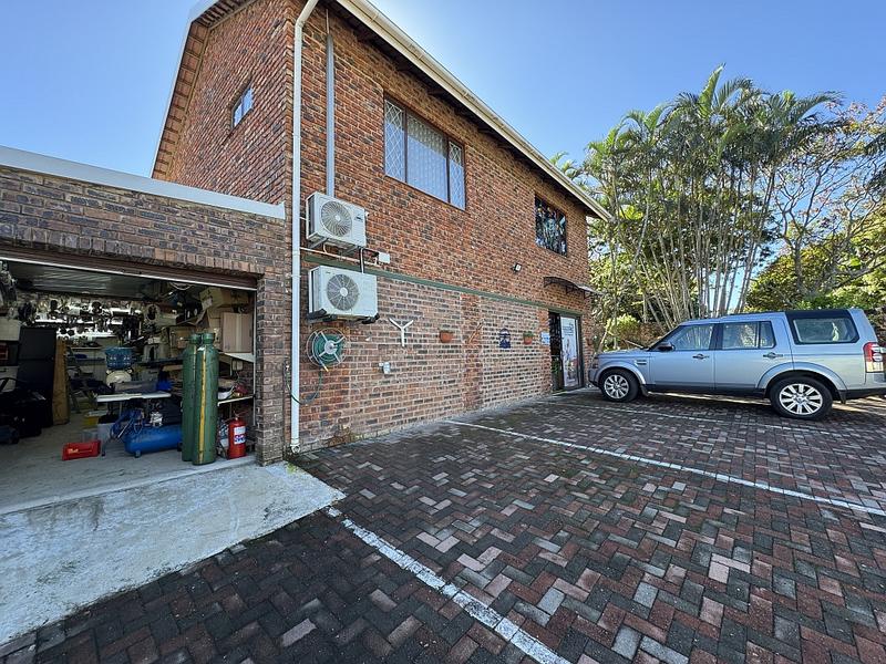 7 Bedroom Property for Sale in Uvongo KwaZulu-Natal