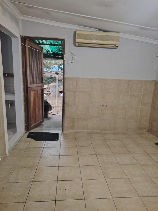 1 Bedroom Property for Sale in Manors KwaZulu-Natal