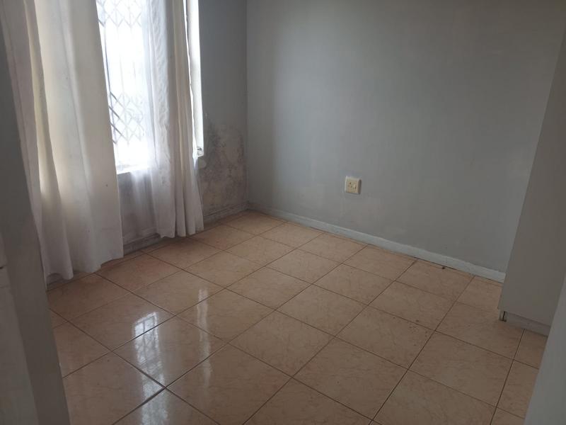 1 Bedroom Property for Sale in Pinetown KwaZulu-Natal