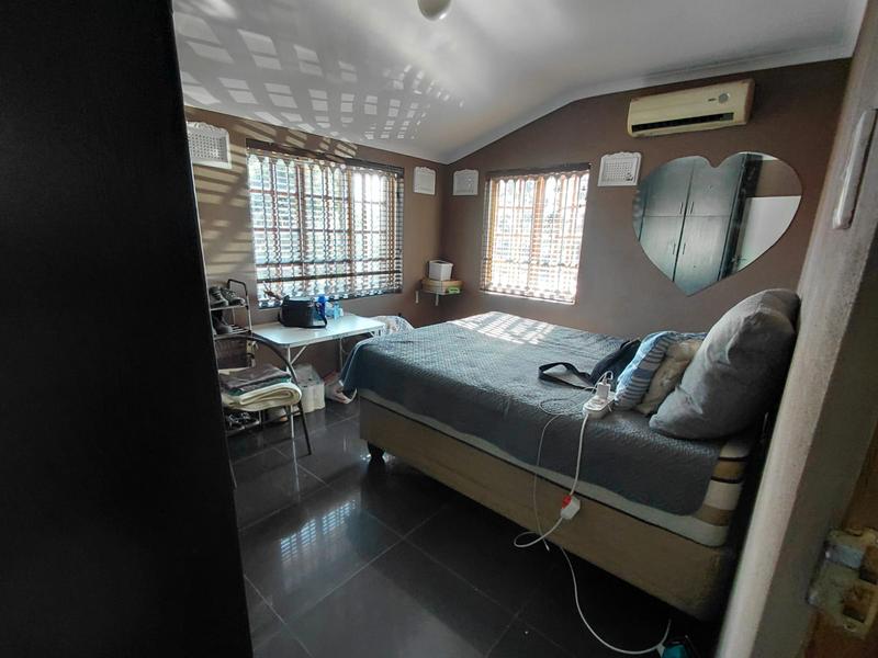 To Let 2 Bedroom Property for Rent in Umlazi KwaZulu-Natal