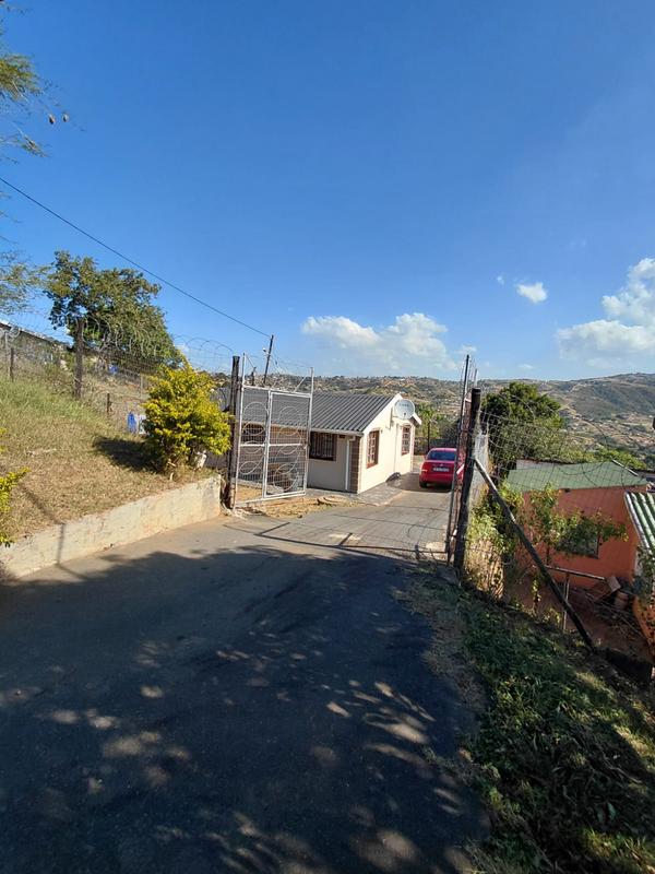 To Let 2 Bedroom Property for Rent in Umlazi KwaZulu-Natal