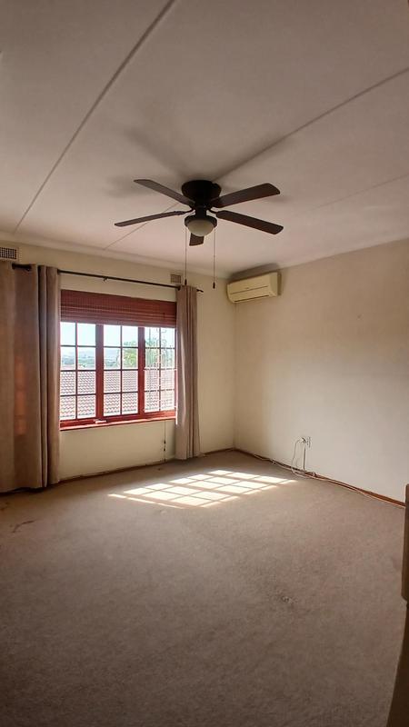 2 Bedroom Property for Sale in Montclair KwaZulu-Natal
